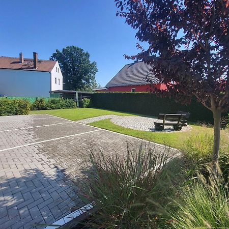 Ferienwohnung Kleine Auszeit OG-R Bohlen  Exterior foto